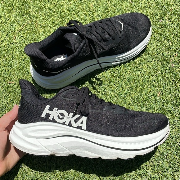 LIKE NEW HOKA Clifton 10 Sneakers! - Picture 10 of 12